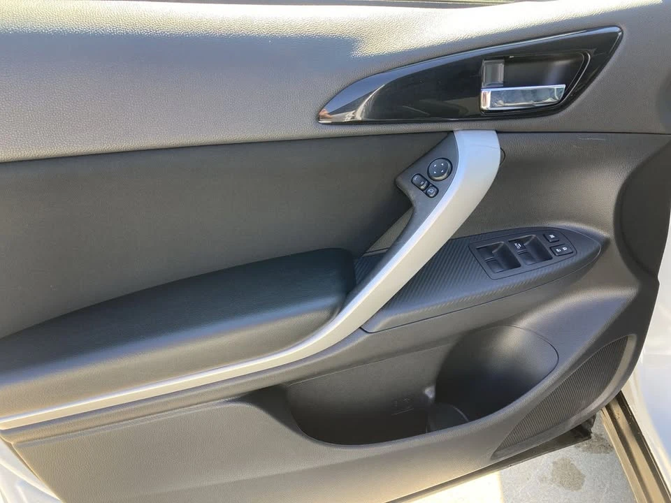 2022 Mitsubishi Eclipse Cross - Image 12 of 20