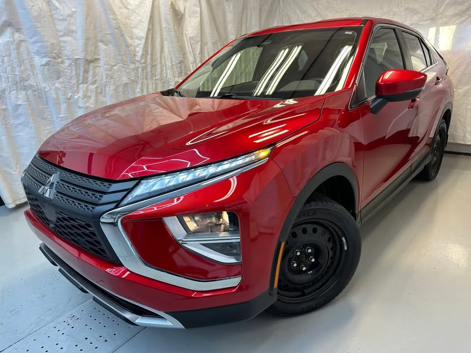2022 Mitsubishi Eclipse Cross - Image 2 of 20