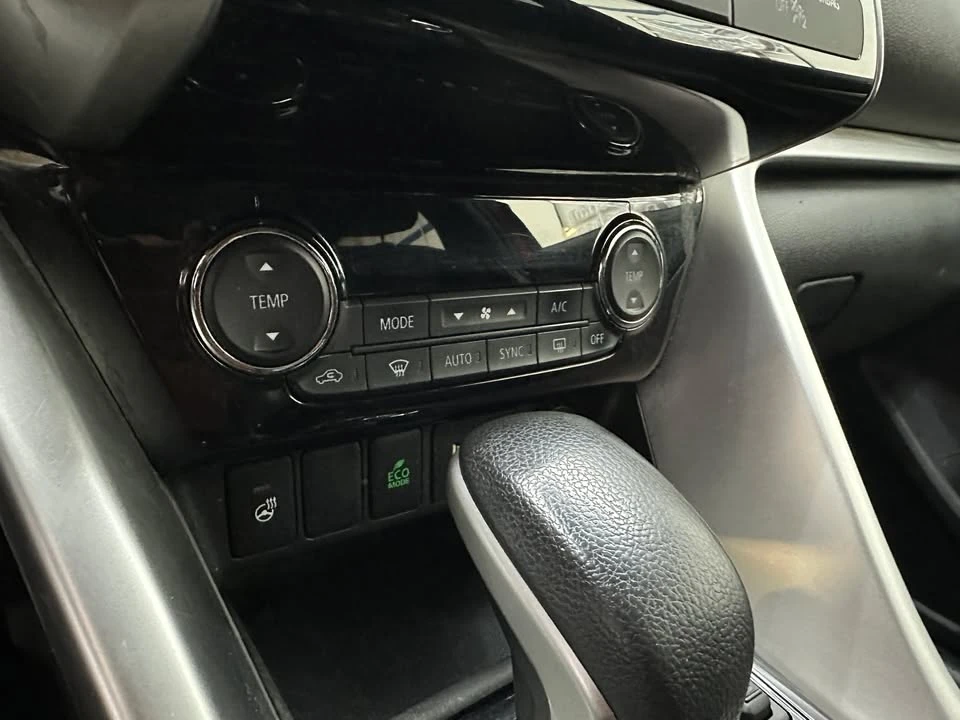 2022 Mitsubishi Eclipse Cross - Image 5 of 20
