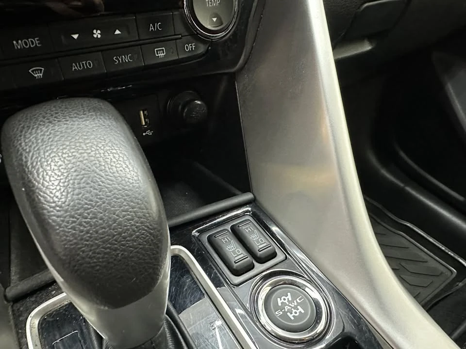 2022 Mitsubishi Eclipse Cross - Image 11 of 20
