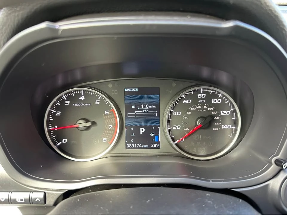 2022 Mitsubishi Eclipse Cross - Image 2 of 11