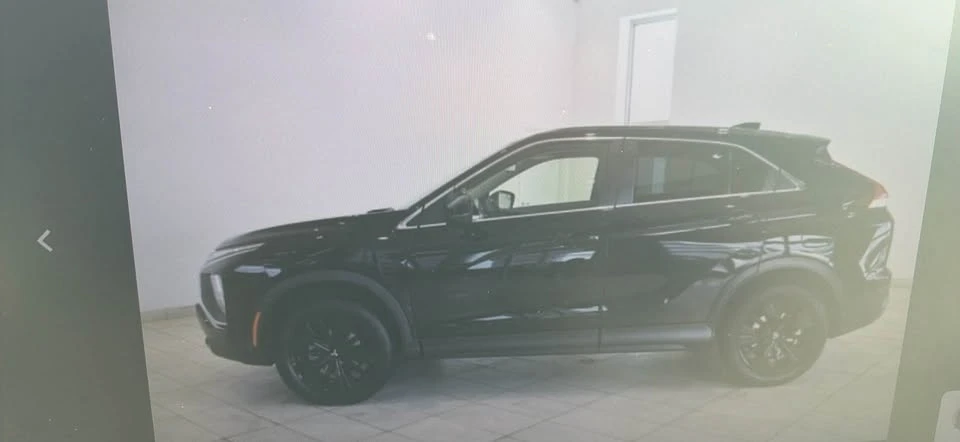 2022 Mitsubishi Eclipse Cross - Image 4 of 10