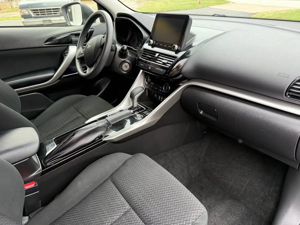 2022 Mitsubishi Eclipse Cross - Image 12 of 19