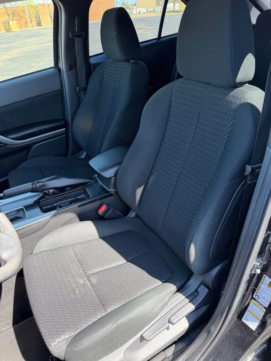 2022 Mitsubishi Eclipse Cross - Image 5 of 9