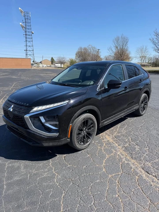 2022 Mitsubishi Eclipse Cross - Image 2 of 9