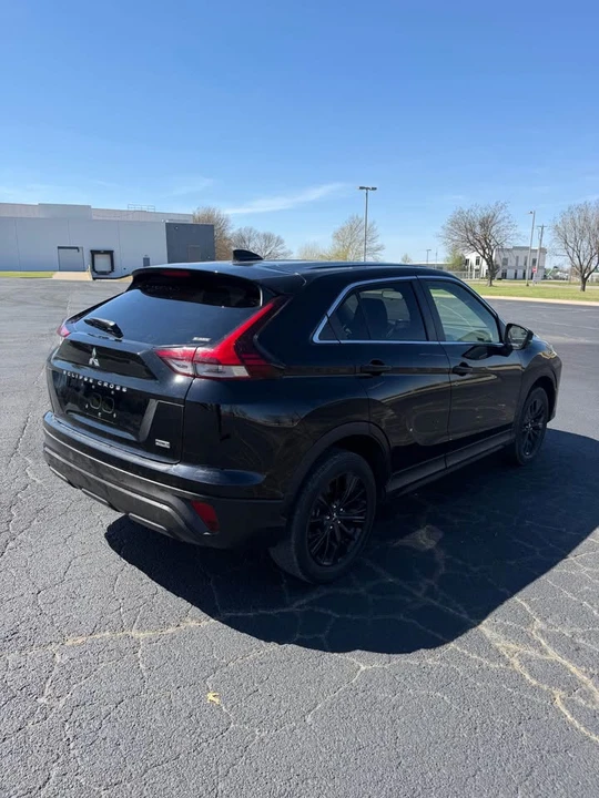 2022 Mitsubishi Eclipse Cross - Image 4 of 9