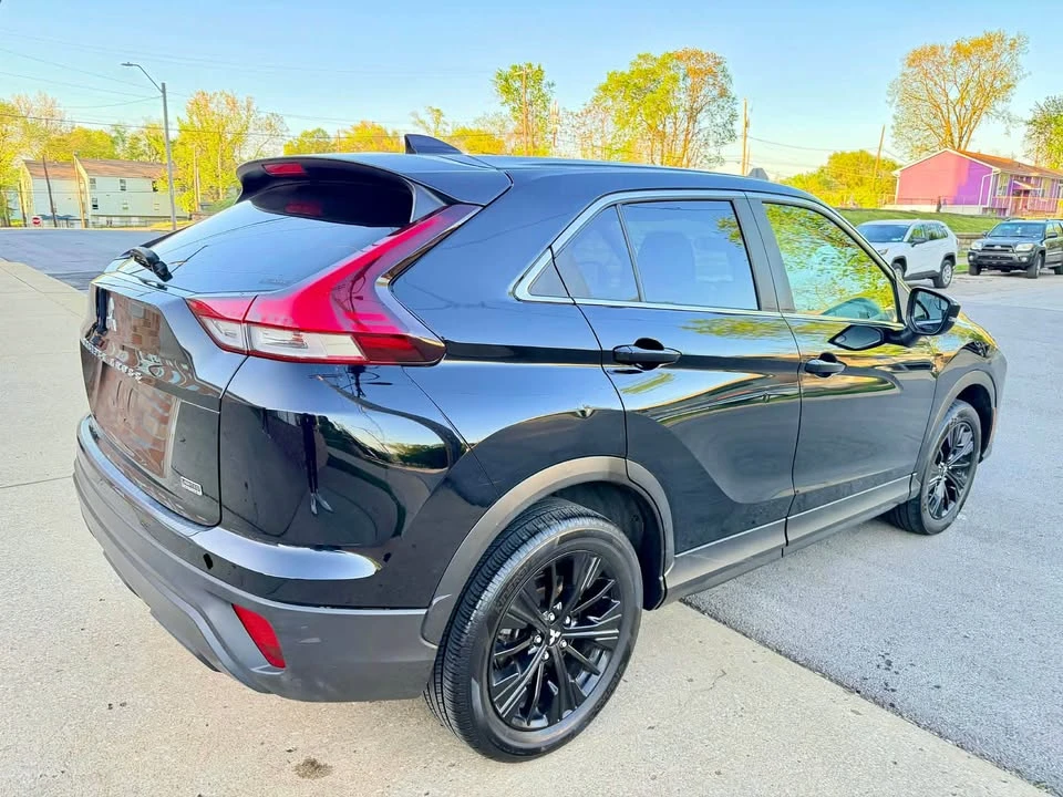 2022 Mitsubishi Eclipse Cross - Image 4 of 20
