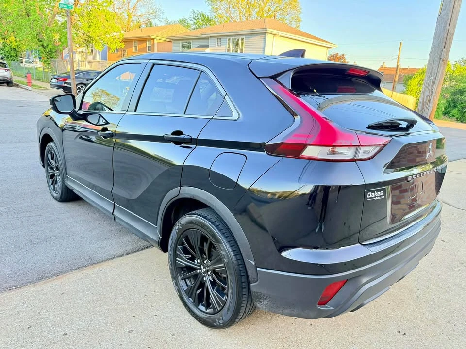 2022 Mitsubishi Eclipse Cross - Image 3 of 20