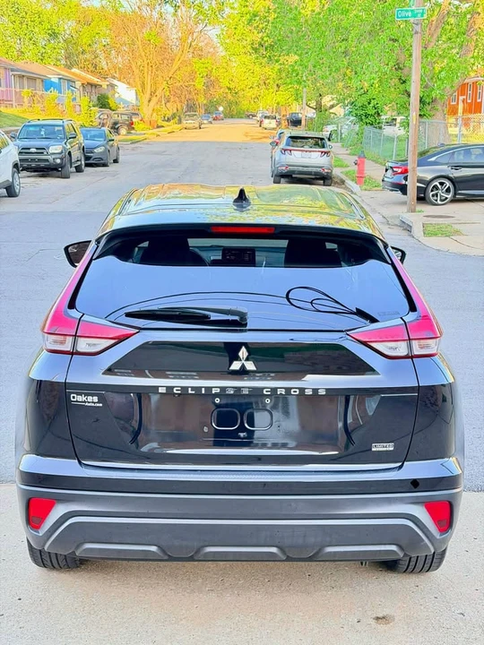 2022 Mitsubishi Eclipse Cross - Image 19 of 20