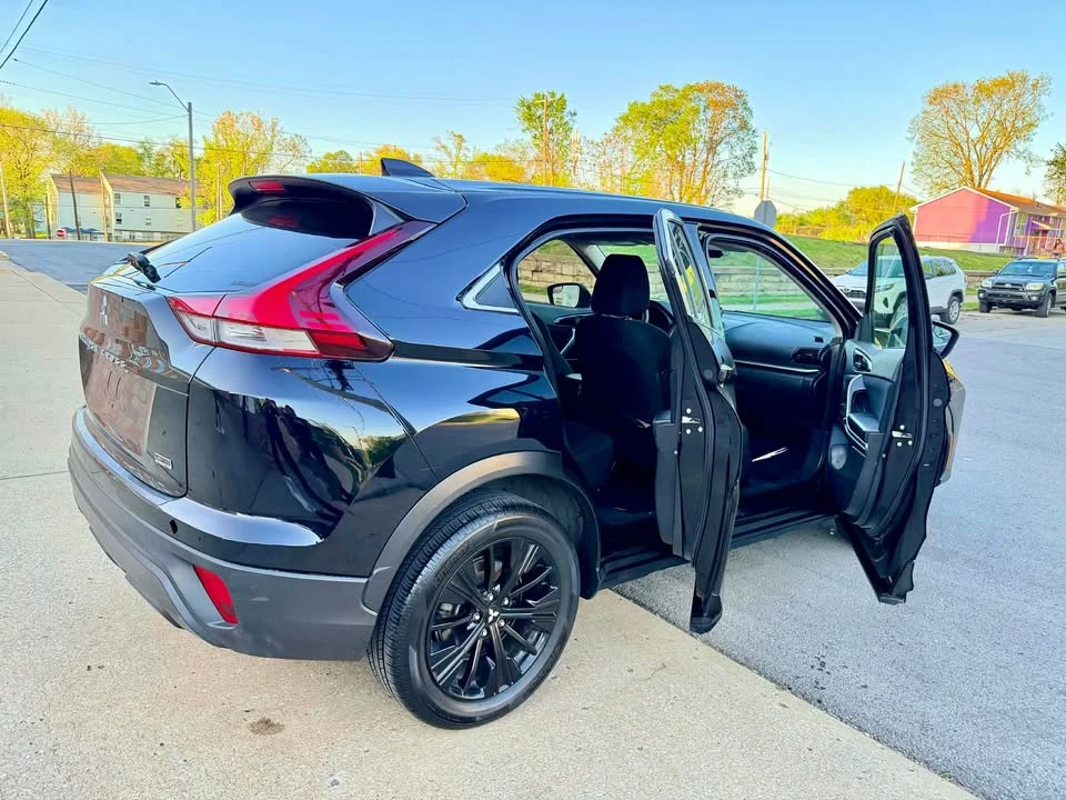 2022 Mitsubishi Eclipse Cross - Image 6 of 20