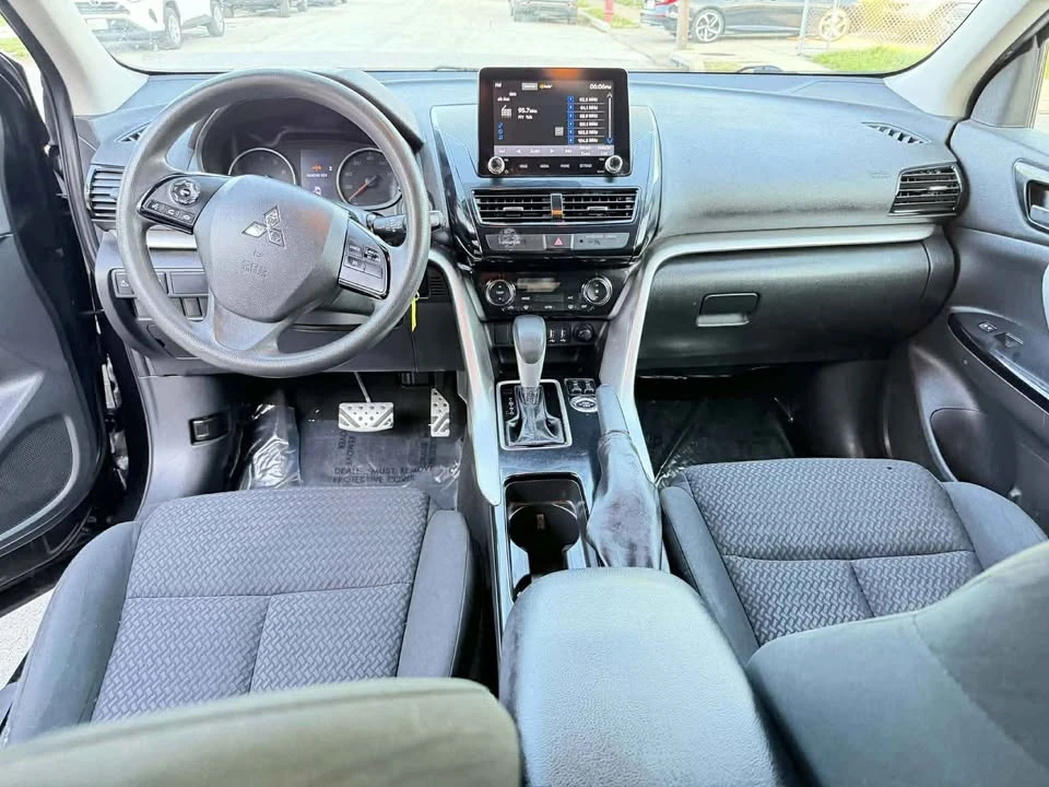 2022 Mitsubishi Eclipse Cross - Image 3 of 20