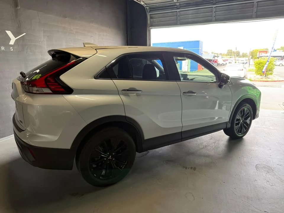 2022 Mitsubishi Eclipse Cross - Image 4 of 12