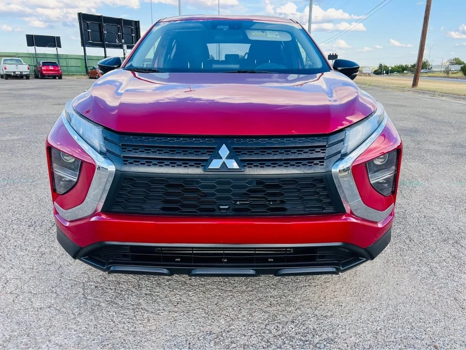 2022 Mitsubishi Eclipse Cross - Image 2 of 10