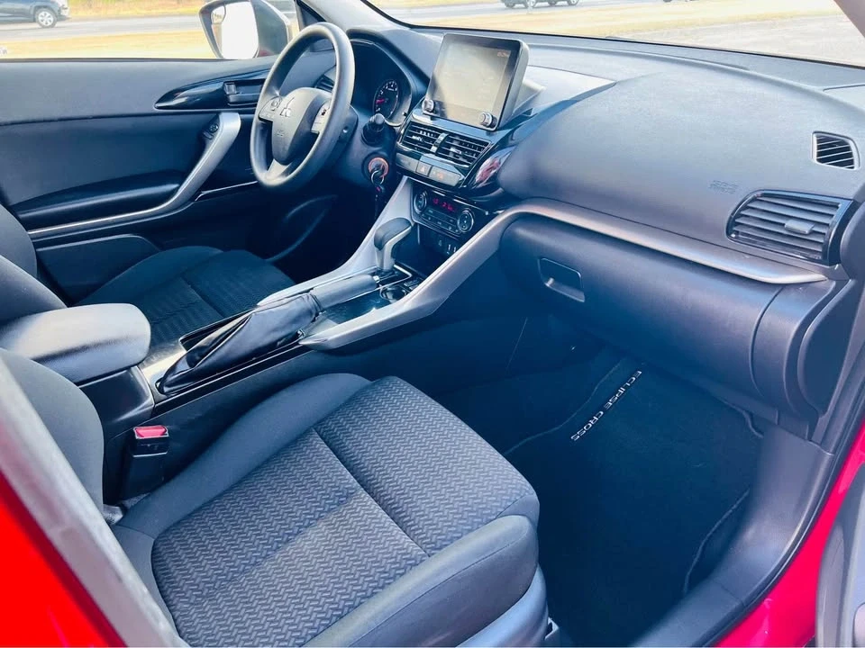 2022 Mitsubishi Eclipse Cross - Image 9 of 10