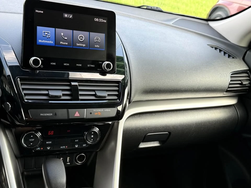 2022 Mitsubishi Eclipse Cross - Image 12 of 18