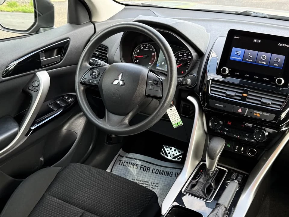 2022 Mitsubishi Eclipse Cross - Image 8 of 18