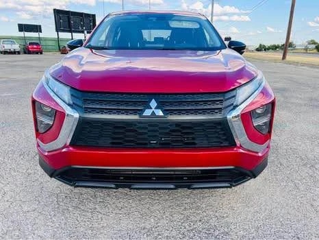 2022 Mitsubishi Eclipse Cross - Image 2 of 9