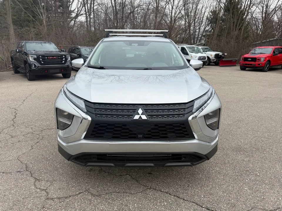 2022 Mitsubishi Eclipse Cross - Image 2 of 20
