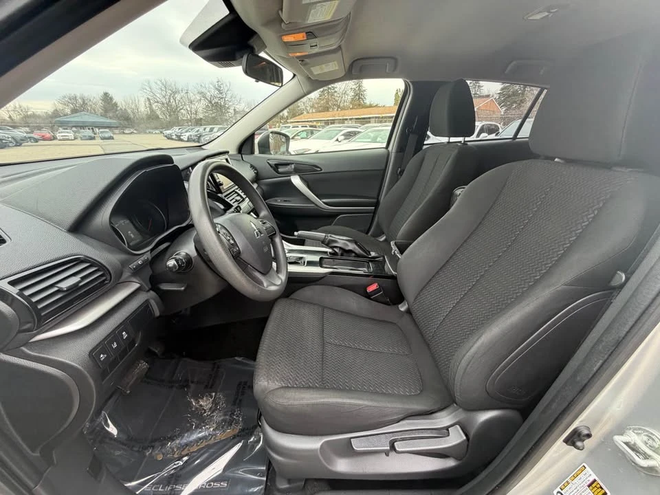 2022 Mitsubishi Eclipse Cross - Image 9 of 20