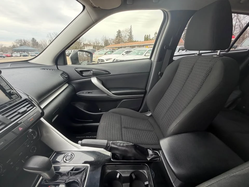 2022 Mitsubishi Eclipse Cross - Image 17 of 20