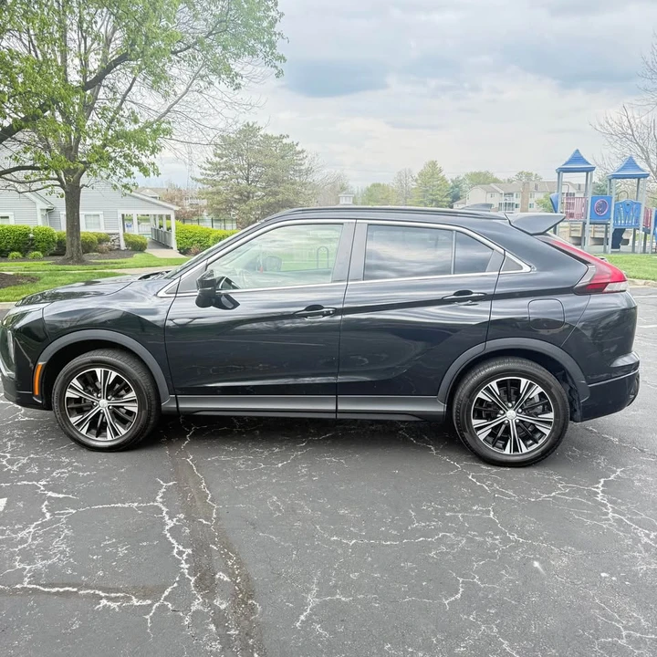2022 Mitsubishi Eclipse Cross - Image 5 of 20
