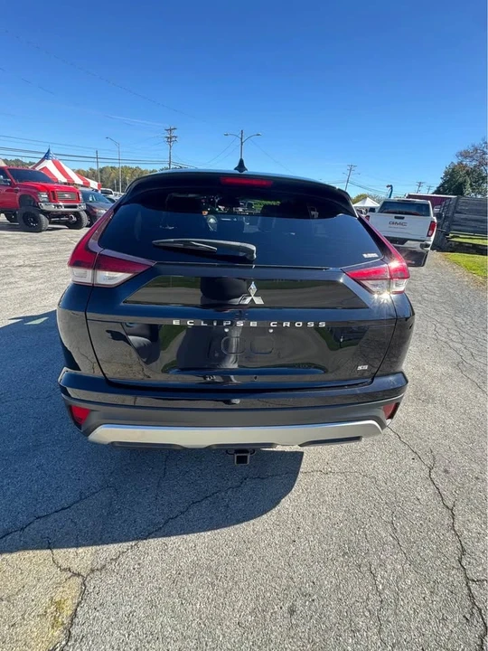 2022 Mitsubishi Eclipse Cross - Image 9 of 18