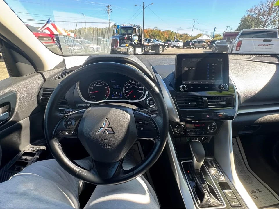 2022 Mitsubishi Eclipse Cross - Image 14 of 18
