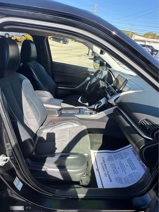 2022 Mitsubishi Eclipse Cross - Image 7 of 18