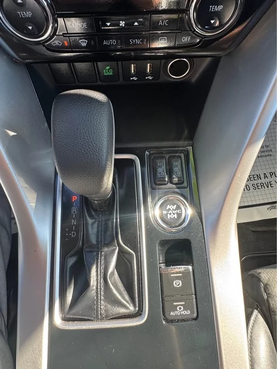 2022 Mitsubishi Eclipse Cross - Image 18 of 18