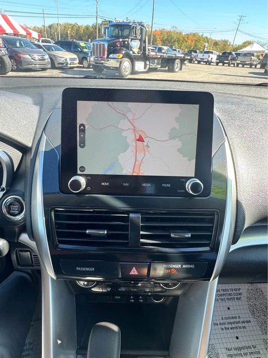 2022 Mitsubishi Eclipse Cross - Image 16 of 18