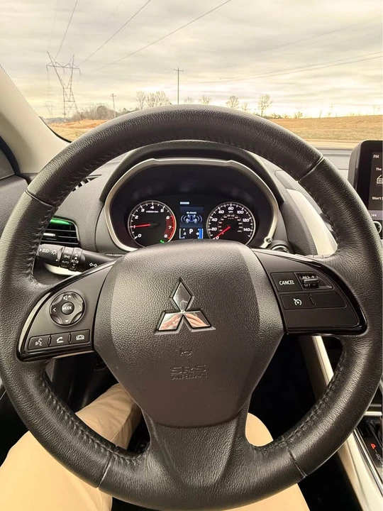 2022 Mitsubishi Eclipse Cross - Image 11 of 15