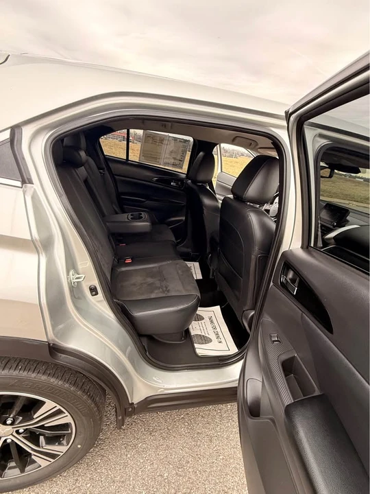 2022 Mitsubishi Eclipse Cross - Image 7 of 15