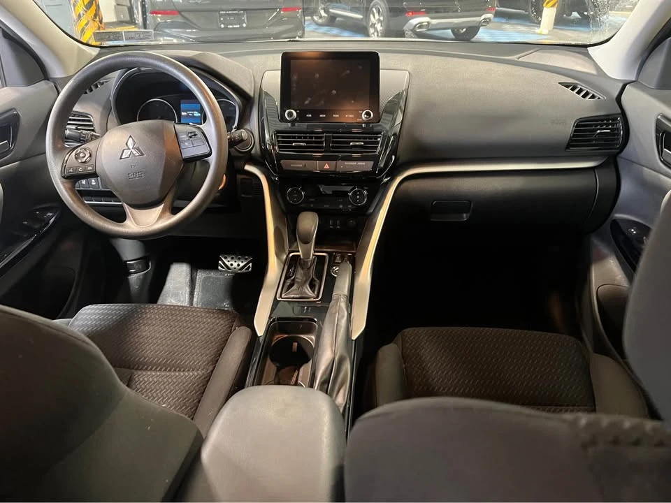 2022 Mitsubishi Eclipse Cross - Image 10 of 10