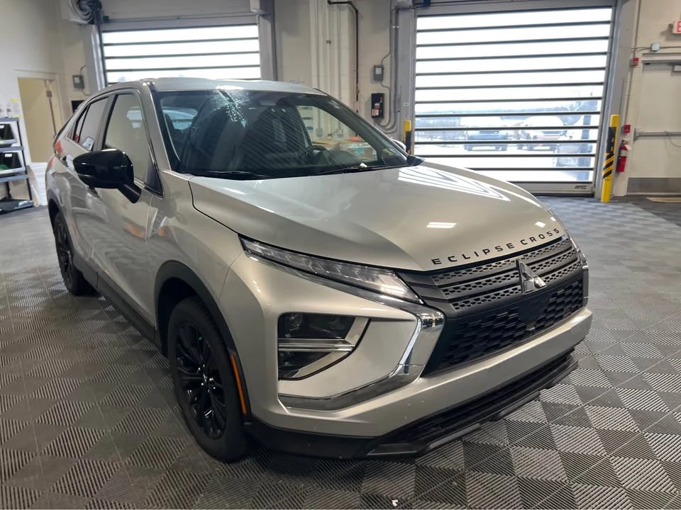 2022 Mitsubishi Eclipse Cross - Image 5 of 10