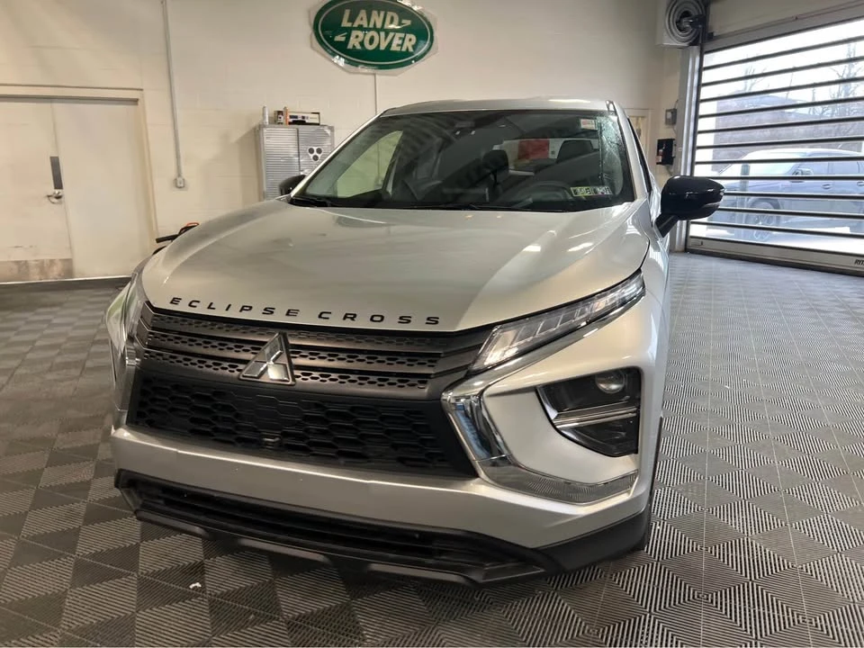 2022 Mitsubishi Eclipse Cross - Image 5 of 9