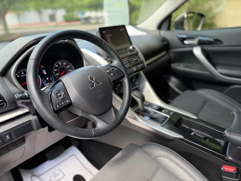 2022 Mitsubishi Eclipse Cross - Image 3 of 13