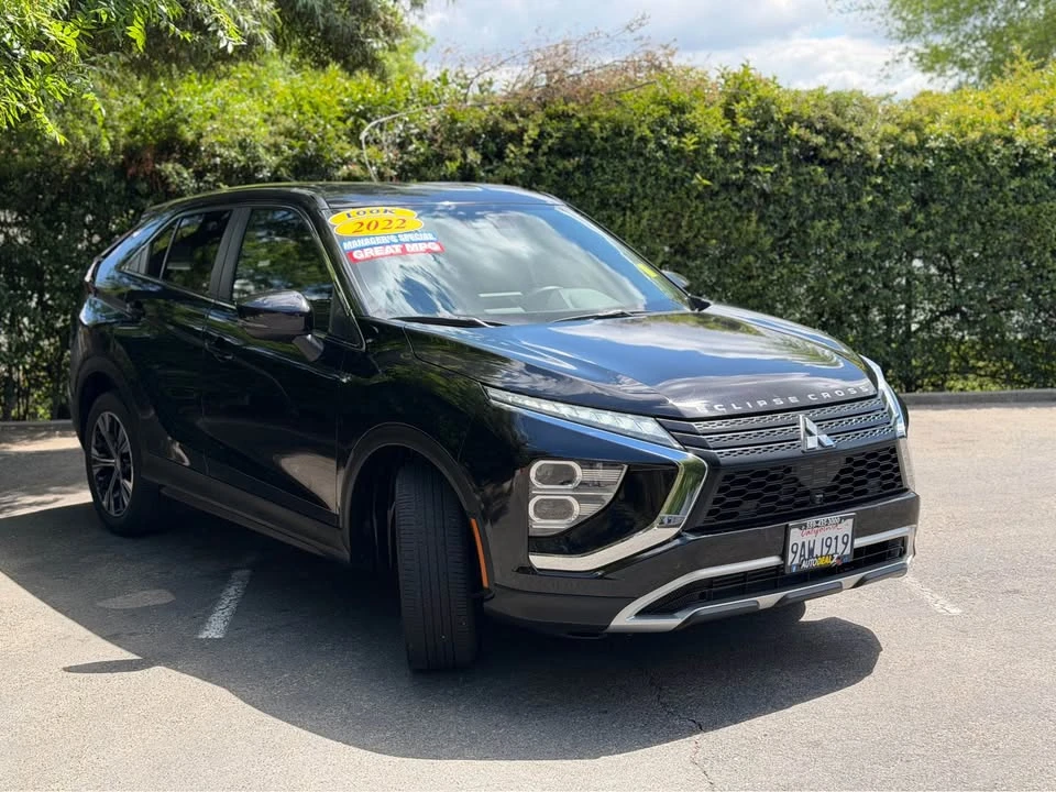 2022 Mitsubishi Eclipse Cross - Image 2 of 13