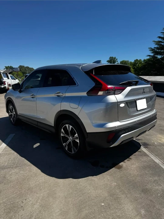 2022 Mitsubishi Eclipse Cross - Image 3 of 15