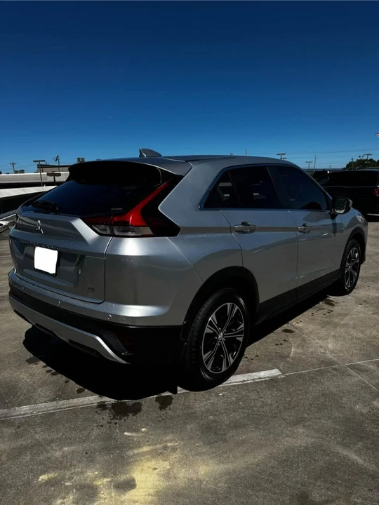 2022 Mitsubishi Eclipse Cross - Image 2 of 15