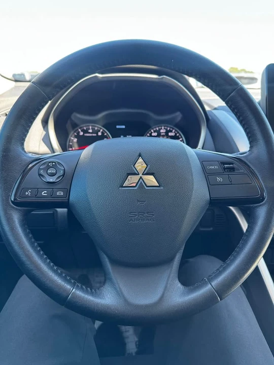 2022 Mitsubishi Eclipse Cross - Image 9 of 15