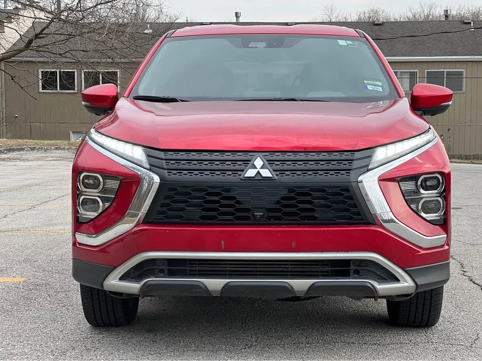 2022 Mitsubishi Eclipse Cross - Image 2 of 14