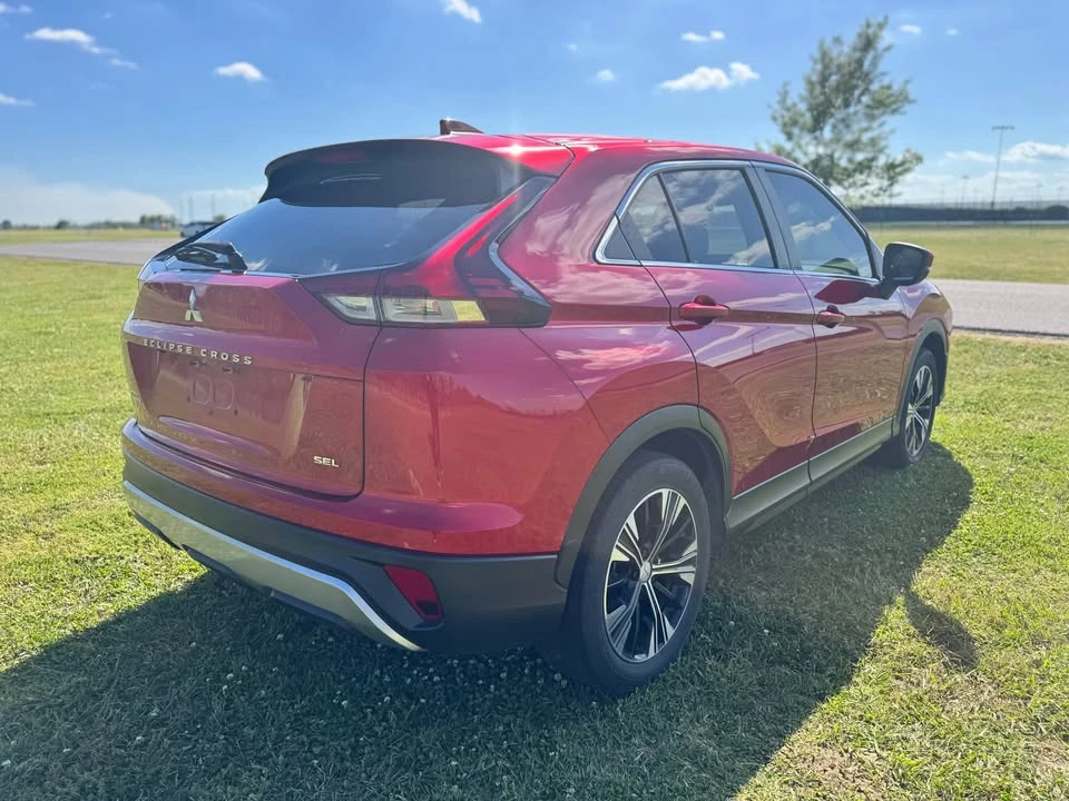 2022 Mitsubishi Eclipse Cross - Image 8 of 12
