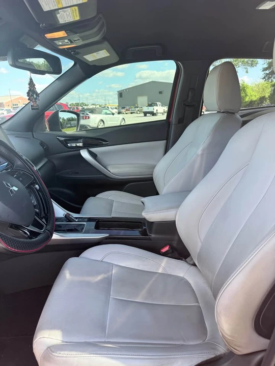 2022 Mitsubishi Eclipse Cross - Image 5 of 9