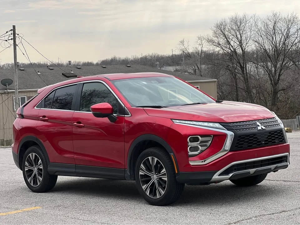 2022 Mitsubishi Eclipse Cross - Image 3 of 14