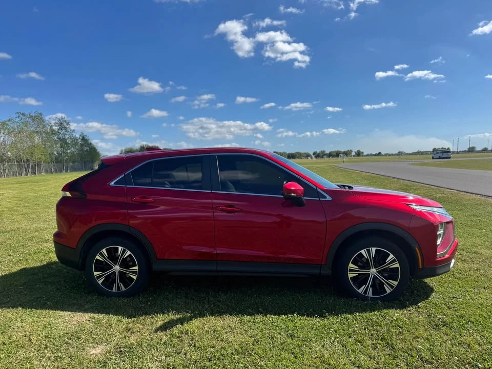 2022 Mitsubishi Eclipse Cross - Image 4 of 12