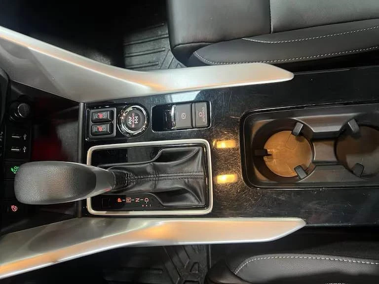2022 Mitsubishi Eclipse Cross - Image 14 of 20