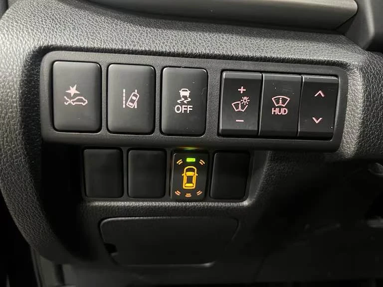 2022 Mitsubishi Eclipse Cross - Image 18 of 20