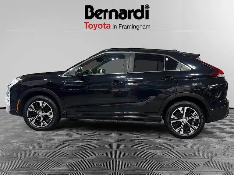 2022 Mitsubishi Eclipse Cross - Image 2 of 20