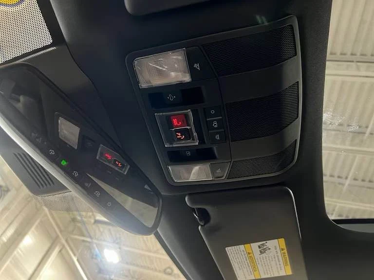 2022 Mitsubishi Eclipse Cross - Image 15 of 20