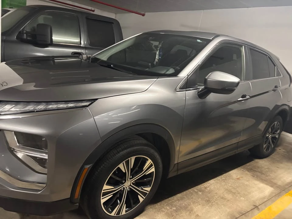 2022 Mitsubishi Eclipse Cross - Image 2 of 10